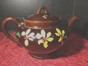 Royal Canadian Art Pottery Hamilton Royal Dripless Teapot 63 - Picture 1 of 4