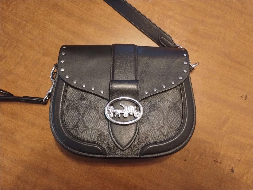 蔻驰 Georgie 马鞍包钱包 二手 — 第 1/4 张图片