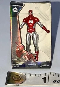 Mini Marcas Disney Edición 100 Aniversario ~ SPIDERMAN Holográfico Nuevo - Imagen 1 de 7
