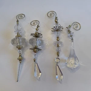 4 Vintage Kronleuchter Weihnachtsschmuck Gold und Klar Kunststoff Wohndeko - Bild 1 von 5