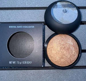 IL MAKIAGE Mineral Baked Highlighter Instant Glow RARE SHADE Full Sz 0.26 oz NIB - Picture 1 of 4