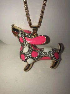 Betsey Johnson DACHSHUND Weiner Dog Necklace PINK Enamel GOLD ADORABLE - Picture 1 of 12