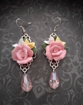 Bellissimi Orecchini con rosa realizzati a mano - Idea Regalo Donna Natale! - Immagine 1 di 2