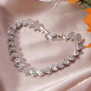Adjustable Heart Charm Bracelet with Sparkling Rhinestones – Elegant Zinc Alloy - Picture 1 of 3