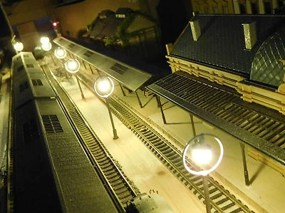 5 graue Ringlampen LED Bahnsteiglampen, 65 mm hoch (aus Messing), 12V - 16V - Bild 1 von 4