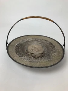 Piatto da portata Apollo Sheffield nichel argento torta piedi deserto motivo martellato - Foto 1 di 10