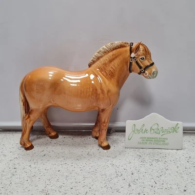 Beswick Norwegian Fjord Horse in Dun Gloss Model No. 2282, excellent collectable - Image 1 of 4