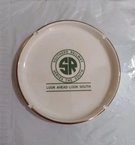 Cenicero Southern Railway SR casi nuevo años 50 de colección cerámica adorno dorado Mac Mannes - Imagen 1 de 10
