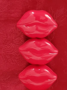 TonyMoly Kiss Kiss Lip Balm CLEAR 3 IN THIS LOT - Picture 1 of 1