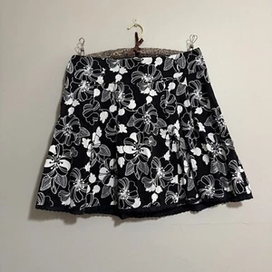 Vintage 90s Y2K Black and White Floral Mini Skirt Size 12 with Lace Trim - Picture 1 of 5