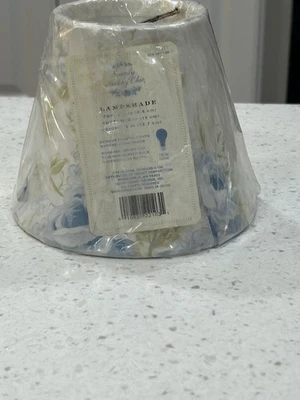 De Colección Simply Shabby Chic Pantalla Clip En Luz Cubierta Azul Rosas Pequeño Foto 1 de 4