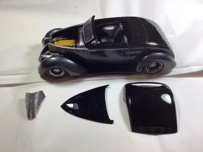 福特跑车壁橱清洁 — 第 1/4 张图片