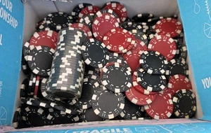 10 Lbs Assorted Black and Red Clay Poker Chips - Picture 1 of 2