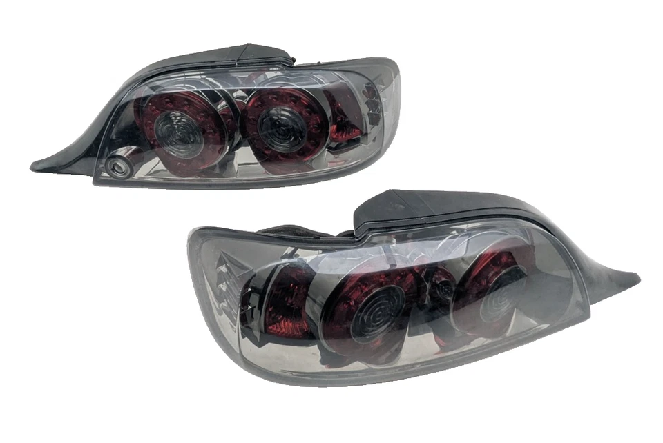2004-2008 Mazda RX-8 After Market Tinted Tail Light Pair - Imagem 1 de 4