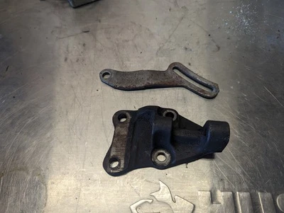 Б/у оригинальные кронштейны генератора переменного тока для пикапа Toyota 20r 1980 года выпуска - Изображение 1 из 4