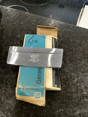 Placa de manija de puerta Oldsmobile 98 LS 1963 4528640 Foto 1 de 4