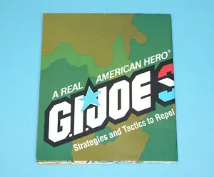 1984 GI JOE LEAFLET BROCHURE CATALOG "S.T.R.I.K.E." - HASBRO - Foto 1 di 6