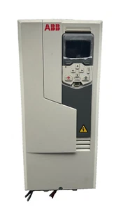 ABB ACS580-01-046A-4 400/480VAC 22.0 kW 30.0 hp - Imagen 1 de 6