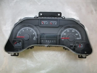 2010 Ford E150 E250 E350 Van Speedometer Cluster 101K OEM 157550-0983 - Imagem 1 de 4