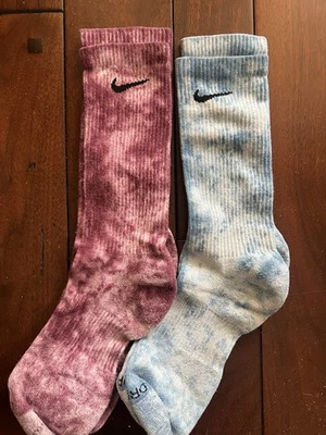 NIKE Tie Dye Socks Medium Large Crew Youth Blue Maroon Unisex Girls Boys - Image 1 of 2