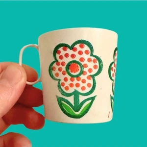 Mini tazza giocattolo floreale Chilton - decorazione casa delle bambole anni 70 - fiore a pois - Foto 1 di 5