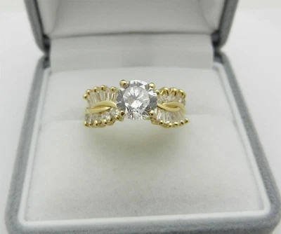 Engagement Ring Round Cubic Zirconia 1.25ct in Solid 14K Yellow Gold 4.8 grams - Image 1 of 4