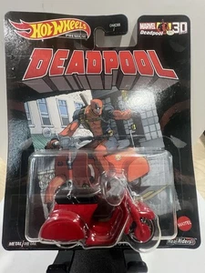 Hot Wheels Premium Retro Entertainment Marvel Deadpool Scooter - Foto 1 di 3
