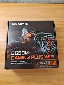 GIGABYTE B650M GAMING PLUS WIFI AM5 LGA 1718 AMD Micro ATX, DDR5 (rev 1.1) *NEU* - Bild 1 von 9