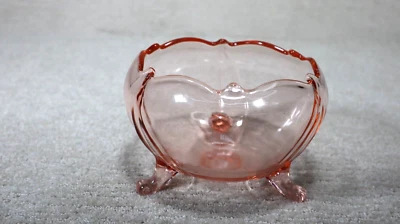 兰开斯特花瓣粉色 4 英寸 3 脚趾玫瑰碗 1930 年代 — 第 1/4 张图片