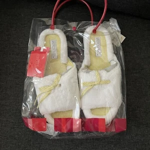 AEROSOLES Womens Memory Foam Bedroom Slippers House Shoes Med 7/8 Yellow Check - Picture 1 of 7