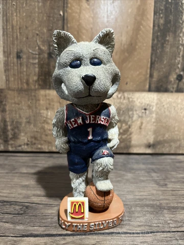 Sly the Silver Fox New Jersey Nets Mascot 2001-2002 Bobblehead Mint Cover