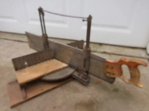 Vintage USA Stanley Cast Iron MITRE BOX Model 358 Frame #3 w Saw - Picture 1 of 14