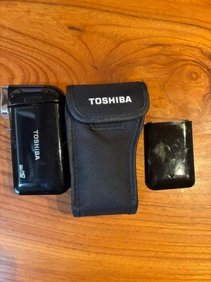 Toshiba TY-BW100 HD Video Camera 5x Optical Zoom LCD Monitor Body Only - Image 1 of 4