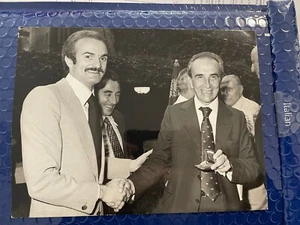 FOTOGRAFIA CALCIO ANNO 1977 INTER AVV. PRISCO E MAZZOLA LEGGI DESCRIZIONE - Imagen 1 de 2