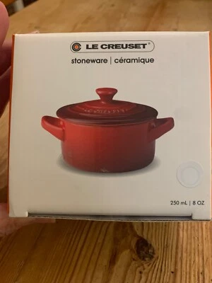 Le Creuset Mini Cocotte Petite Round Casserole 8 oz. Stoneware White 250 ml - Image 1 of 4