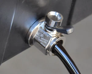 EZ Oil Drain Valve EZ-124 Thread size : 10mm-1.25 - Picture 1 of 2