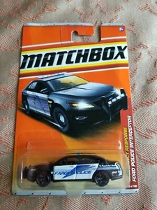 Ford Police Interceptor 2011 Matchbox negro 49/100 gran tarjeta Fargo Police - Imagen 1 de 3