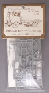 Cooper Craft AEC Monarch Lorry with Flat Bed Body OO Gauge Kit 4001 sealed(p) - Foto 1 di 2