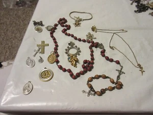 Vintage Religious Catholic Medals Pendant Cross Crucifix Bracelet Lot - Picture 1 of 16