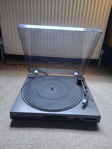 Tocadiscos de vinilo con transmisión automática por correa Sony PS-LX40P repuestos sin probar - Imagen 1 de 9