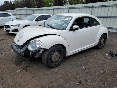 Used Fuse Box Engine fits: 2012 Volkswagen Beetle engine compartment Grade A Foto 1 de 4