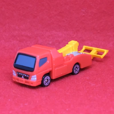 Voiture miniature MITSUBISHI FUSO CANTER TOW TRUCK POCKET TOMICA P024 du... - Photo 1/4