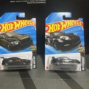 Hotwheels 2025 Bentley And Porsche 911 Gt3 - Picture 1 of 3