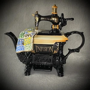 Paul Cardew Teekanne - Die gesteppte Nähmaschine - 101/500 Gold Edition - signiert - Bild 1 von 24