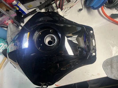 Yamaha Mt10 Fuel Tank Black Slight Scratch See Pics B67-YK241-00-33 - Image 1 of 4