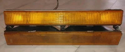 Par de luces de estacionamiento (izquierda/derecha) 1980-1989 Cadillac Fleetwood Brougham señales de giro Foto 1 de 4