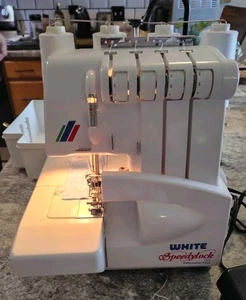 White Speedylock Serger Machine 1634/ Includes Carrying Case - Picture 1 of 8