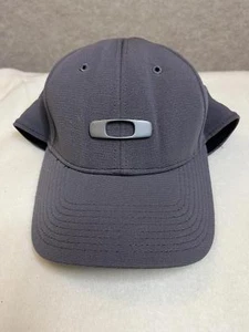 Oakley Performance Cap - Stylish & Functional L/XL Gray Flex Fit - Picture 1 of 6