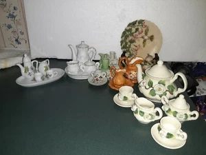 Lot of Vintage Miniature Tea Sets Royal Norfolk, Raised Roses and Made in Japan - Picture 1 of 12