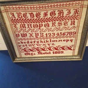 Altes Stickmustertuch 1889 im Rahmen - Bild 1 von 4